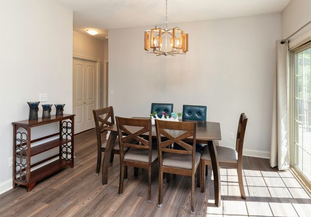 645 65th Place 163, West Des Moines, IA 50266