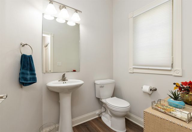 645 65th Place 163, West Des Moines, IA 50266