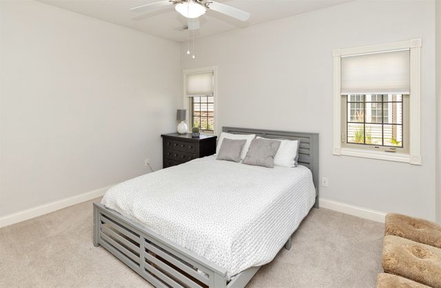 645 65th Place 163, West Des Moines, IA 50266