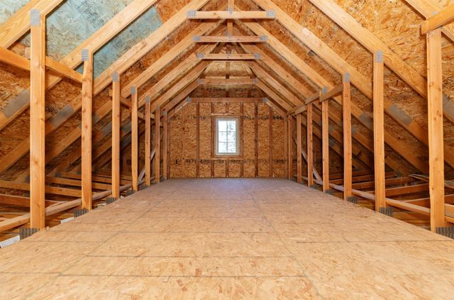 645 65th Place 163, West Des Moines, IA 50266