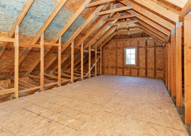 645 65th Place 163, West Des Moines, IA 50266