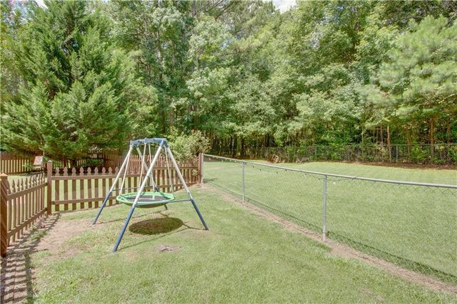 289 Marsha Way, Sharpsburg, GA 30277