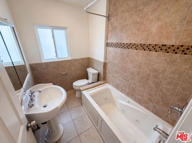 6303 Eileen Avenue, Los Angeles, CA 90043