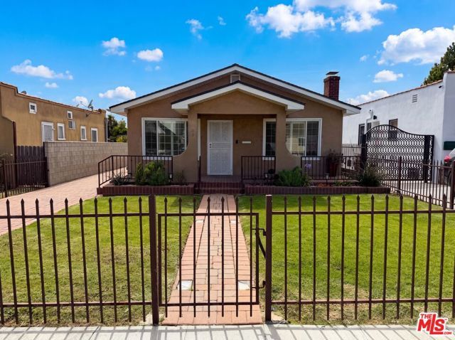 6303 Eileen Avenue, Los Angeles, CA 90043