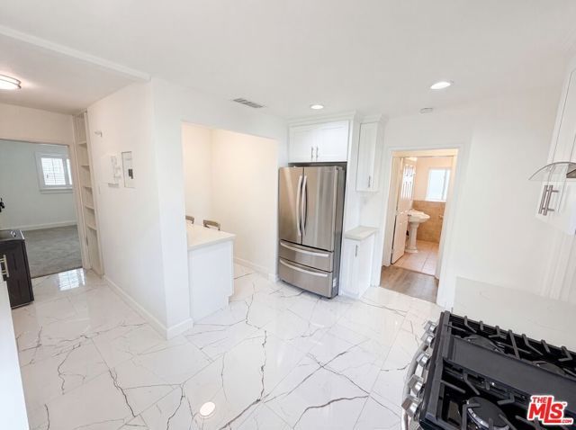 6303 Eileen Avenue, Los Angeles, CA 90043