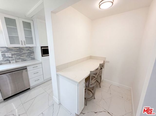 6303 Eileen Avenue, Los Angeles, CA 90043