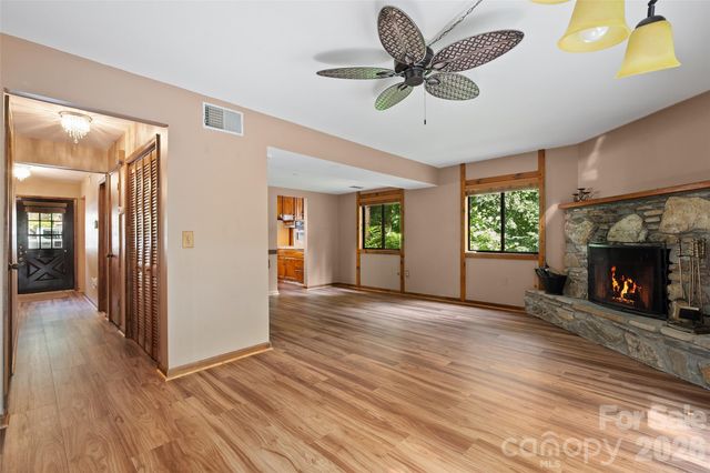 37 George Circle, Maggie Valley, NC 28751