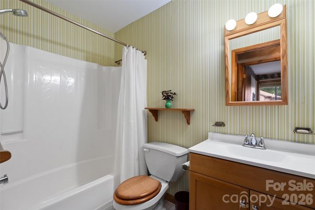 37 George Circle, Maggie Valley, NC 28751