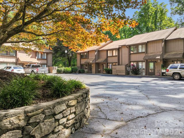 37 George Circle, Maggie Valley, NC 28751