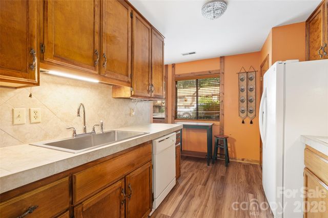37 George Circle, Maggie Valley, NC 28751
