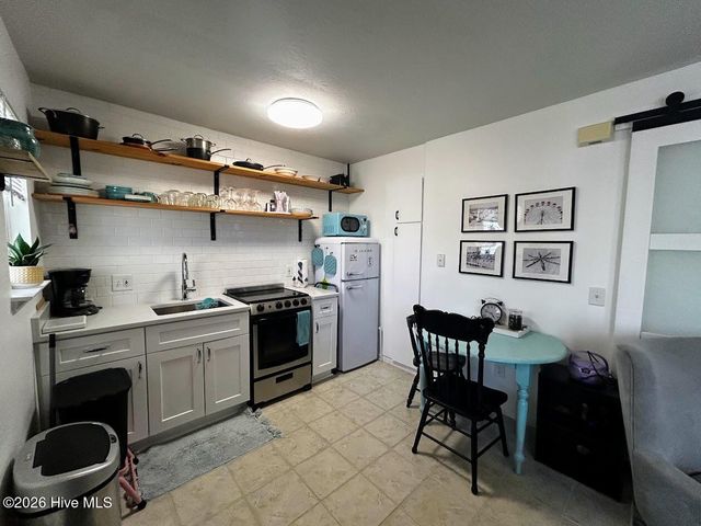 300 Spencer Farlow Drive A, Carolina Beach, NC 28428