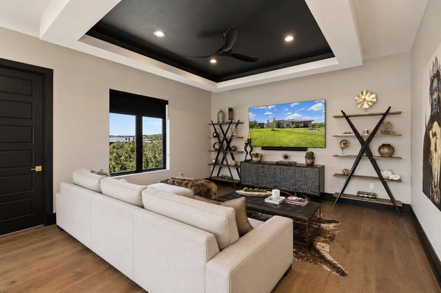 19204 Secretariat PL, Spicewood, TX 78669