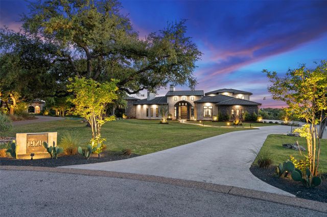 19204 Secretariat PL, Spicewood, TX 78669