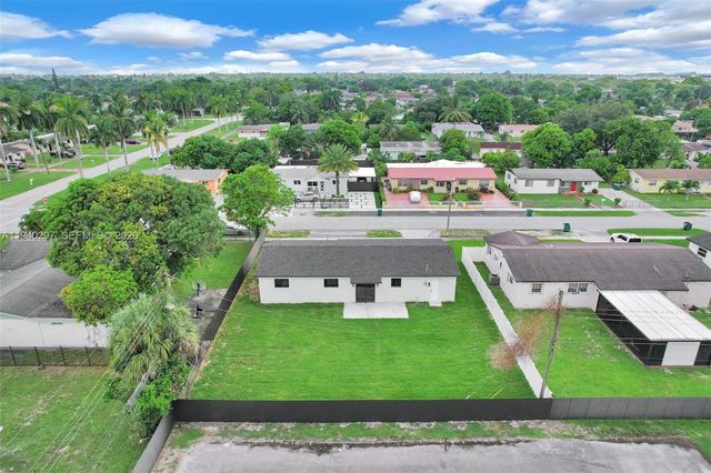 2225 NW 195th St, Miami Gardens, FL 33056