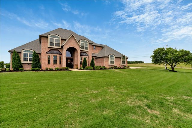1415 Ardemagni Road, Tontitown, AR 72762