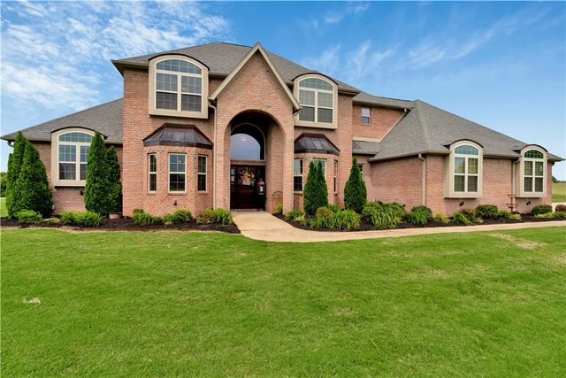 1415 Ardemagni Road, Tontitown, AR 72762