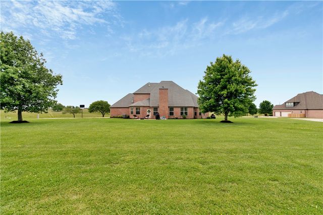 1415 Ardemagni Road, Tontitown, AR 72762