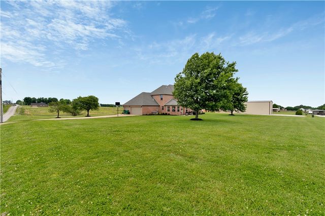 1415 Ardemagni Road, Tontitown, AR 72762