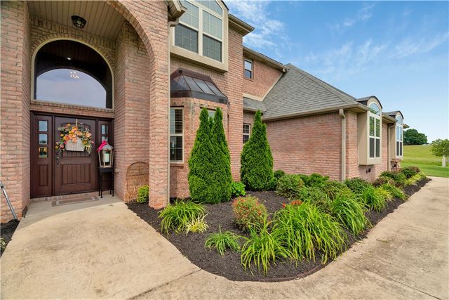 1415 Ardemagni Road, Tontitown, AR 72762