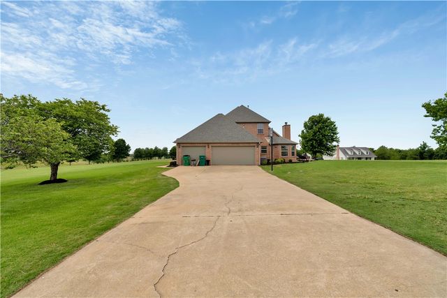 1415 Ardemagni Road, Tontitown, AR 72762