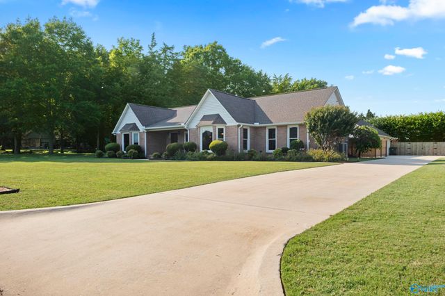 197 Terry Lane, Trinity, AL 35673