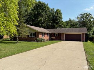 4111 W Peachtree Lane, Muncie, IN 47304