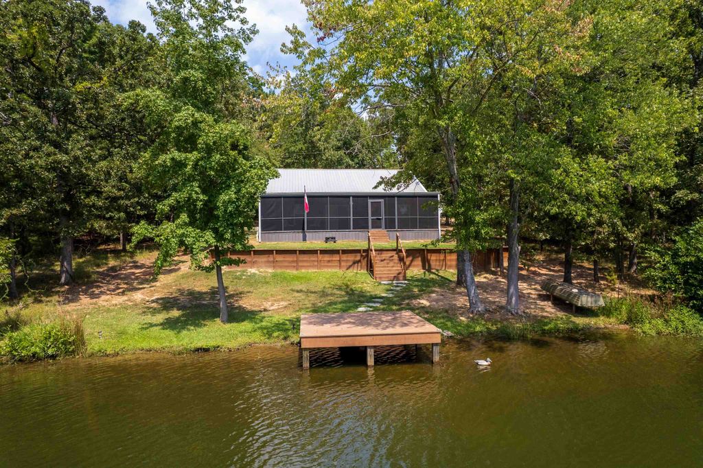 132 King George Rd, Scroggins, TX 75480