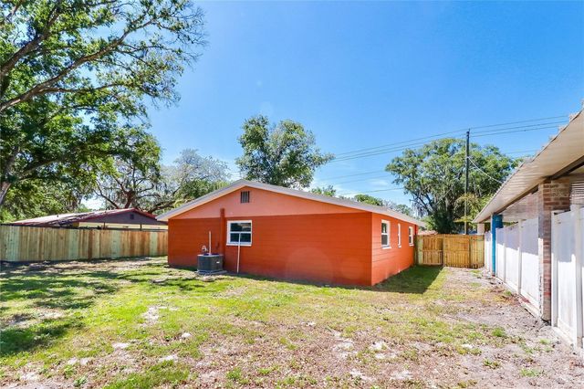 1204 N MARYLAND AVENUE, Plant City, FL 33563