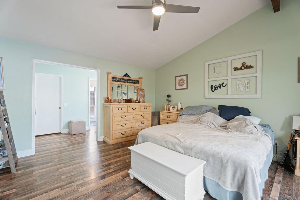 Image 27 of property listing at 2778 W Robinwood Lane, Fresno, CA 93711