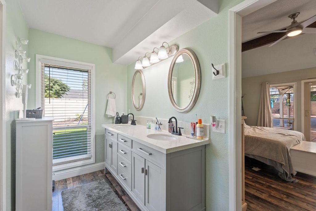Image 29 of property listing at 2778 W Robinwood Lane, Fresno, CA 93711