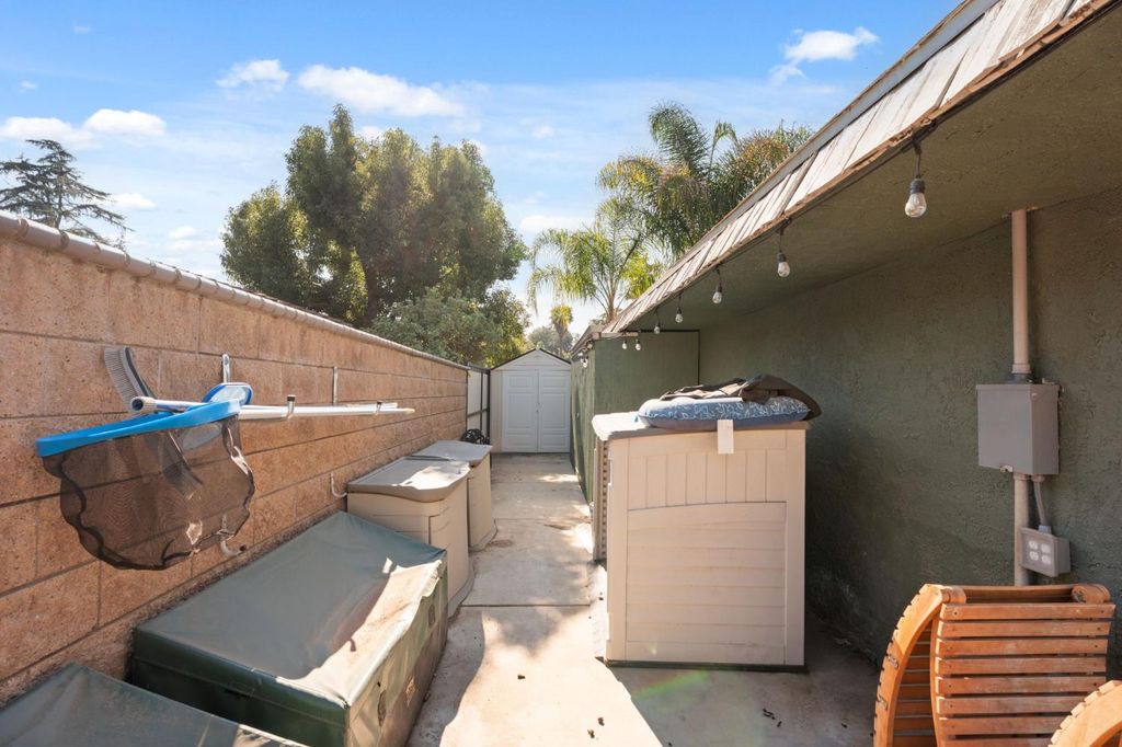 Image 36 of property listing at 2778 W Robinwood Lane, Fresno, CA 93711
