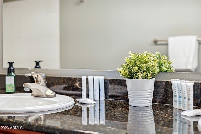 7009 E ACOMA Drive 2121, Scottsdale, AZ 85254