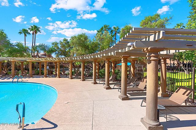 7009 E ACOMA Drive 2121, Scottsdale, AZ 85254