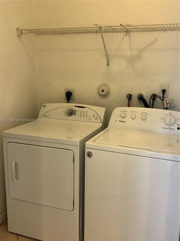693 Live Oak Ln, Weston, FL 33327