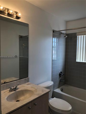 693 Live Oak Ln, Weston, FL 33327
