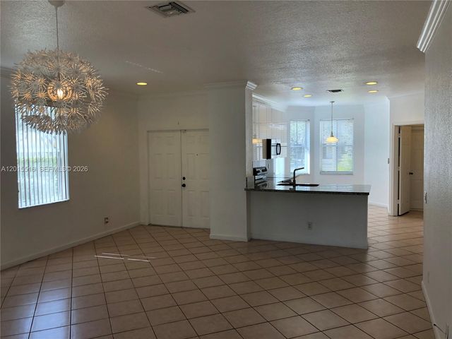693 Live Oak Ln, Weston, FL 33327