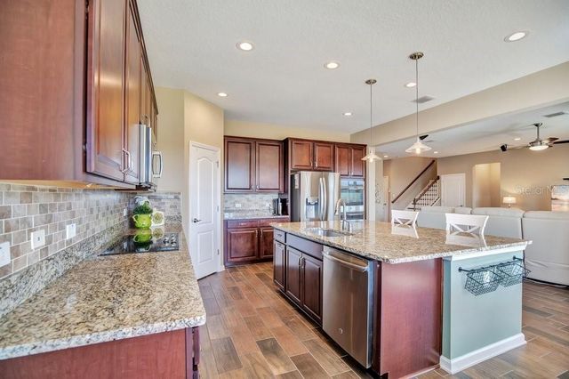 1888 JAINIC LOOP, Apopka, FL 32712