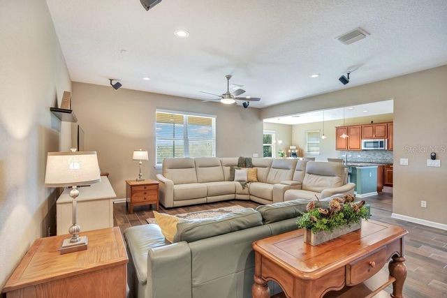 1888 JAINIC LOOP, Apopka, FL 32712