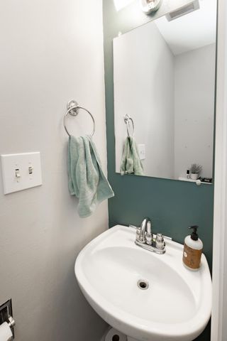 1345 4th Street N, Fargo, ND 58102