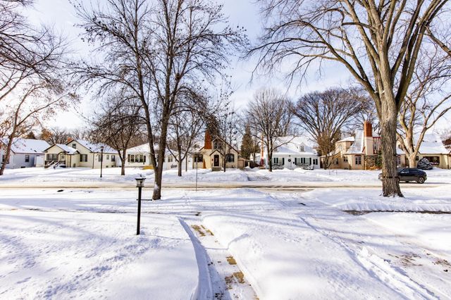 1345 4th Street N, Fargo, ND 58102