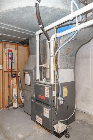 1345 4th Street N, Fargo, ND 58102