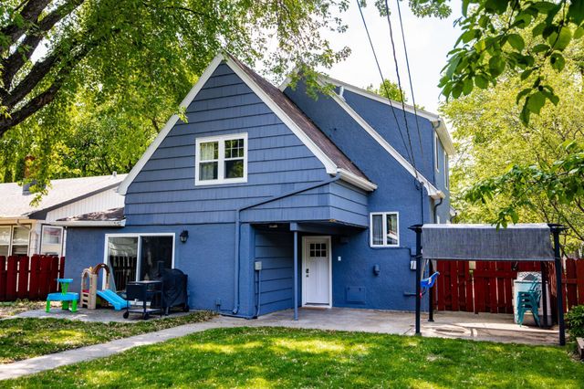 1345 4th Street N, Fargo, ND 58102