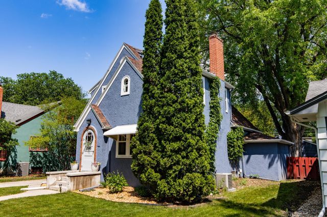 1345 4th Street N, Fargo, ND 58102