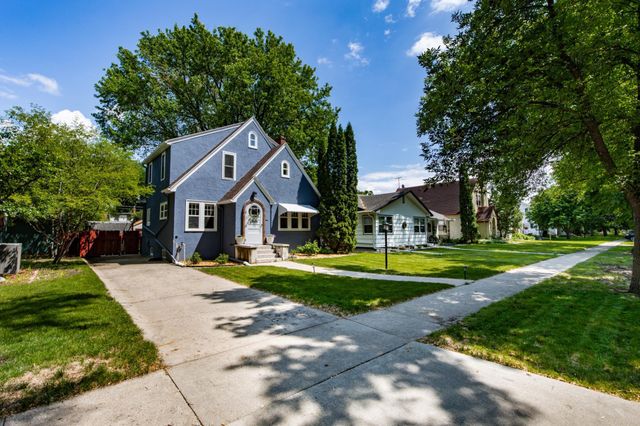 1345 4th Street N, Fargo, ND 58102