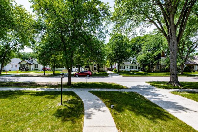 1345 4th Street N, Fargo, ND 58102