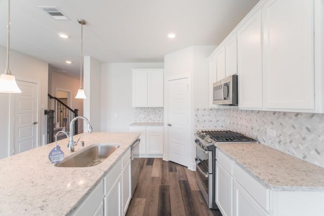10313 S Goshawk Trail, Conroe, TX 77385