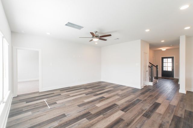 10313 S Goshawk Trail, Conroe, TX 77385