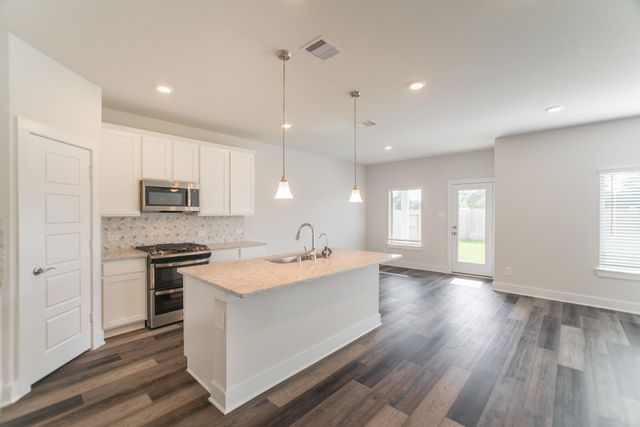 10313 S Goshawk Trail, Conroe, TX 77385
