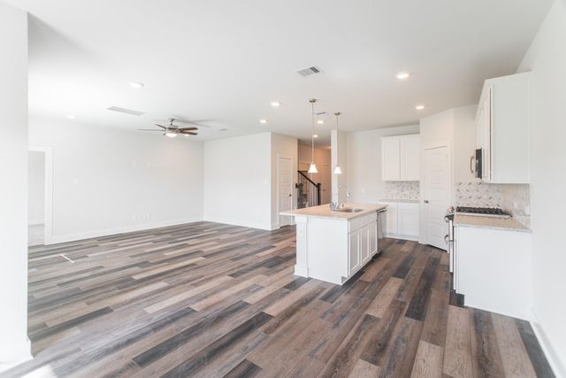 10313 S Goshawk Trail, Conroe, TX 77385
