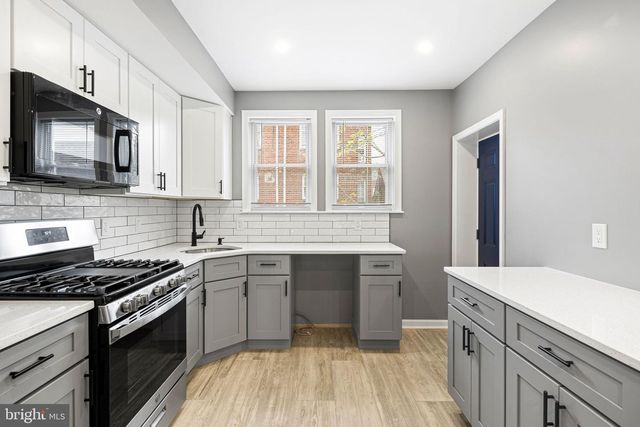 7818 LENNOX RD, Upper Darby, PA 19082